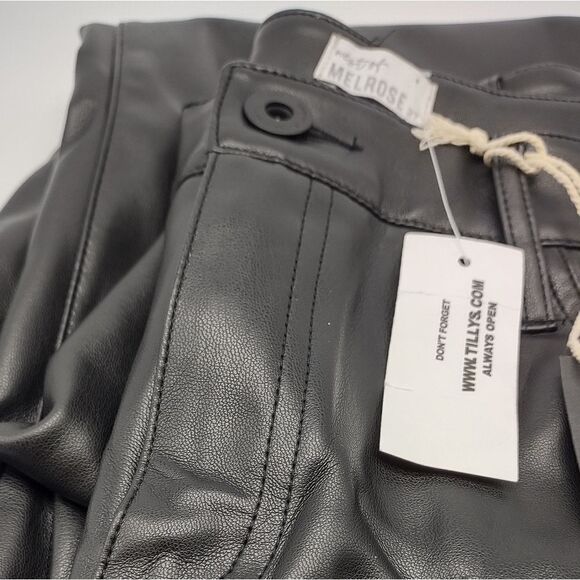 WEST OF MELROSE Faux Leather Low Rise Wide Leg Womens Pants - Picture 7 of 8